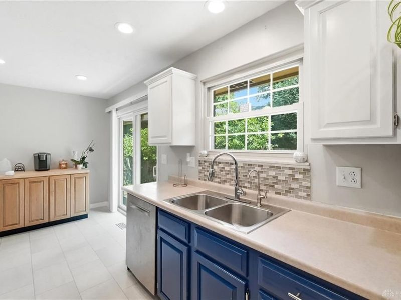 8800 Sugarcreek Point, Washington Township, OH 45458 Photo 15