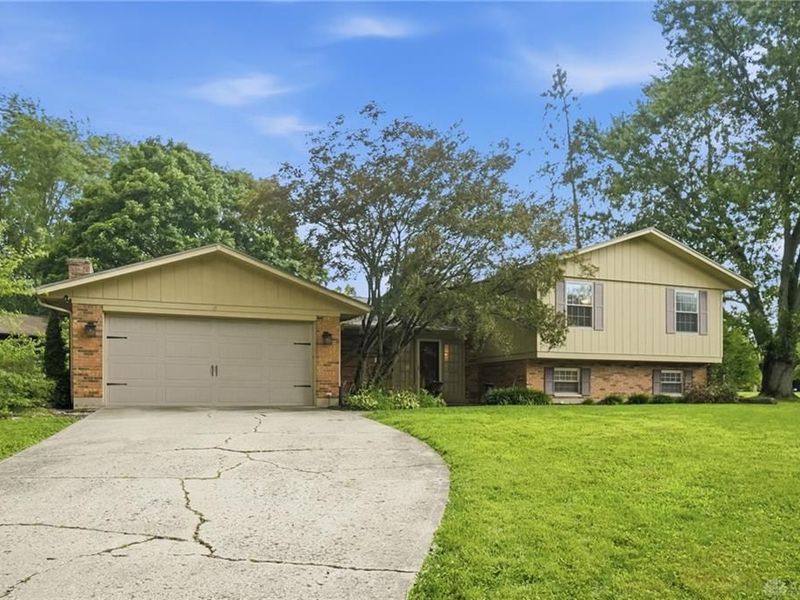 8800 Sugarcreek Point, Washington Township, OH 45458 Photo 2