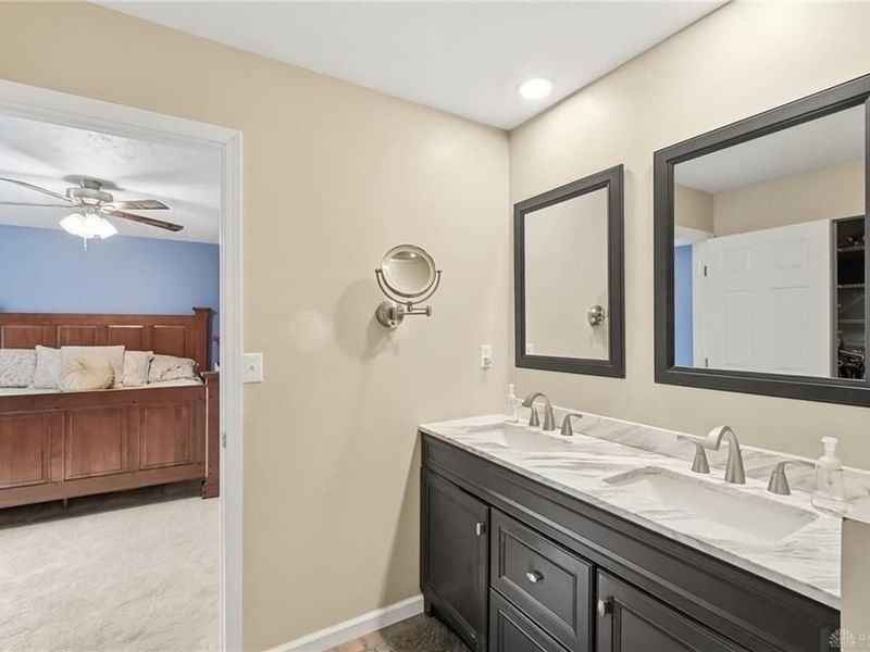 8800 Sugarcreek Point, Washington Township, OH 45458 Photo 31
