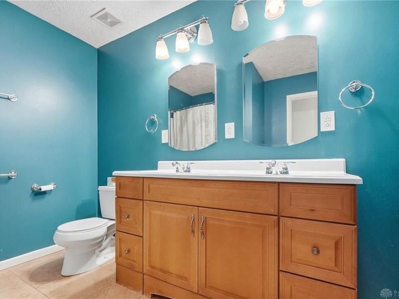 8800 Sugarcreek Point, Washington Township, OH 45458 Photo 36
