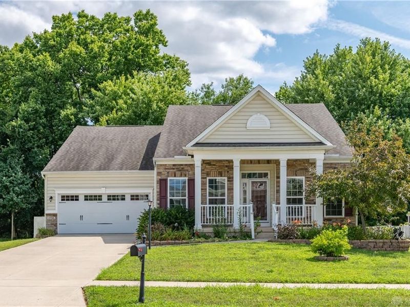 1735 Spring Meadows Drive, Beavercreek Township, OH 45385 Photo 4