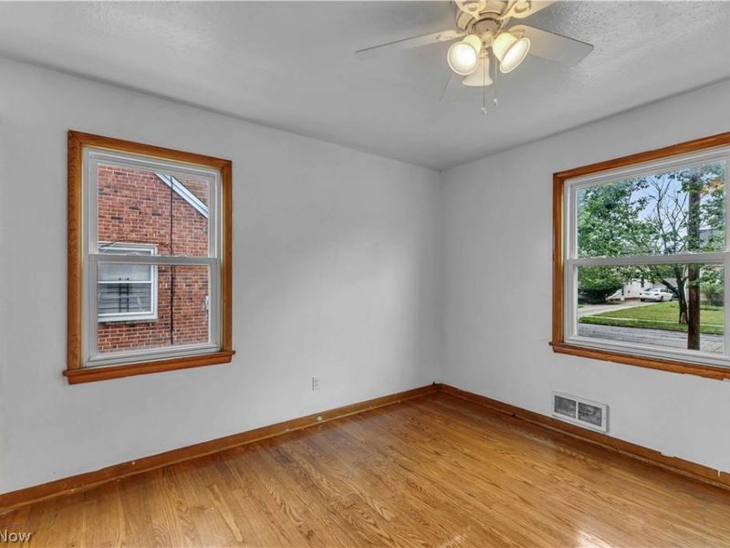 24 Leyton Road, Bedford, OH 44146 Photo 11