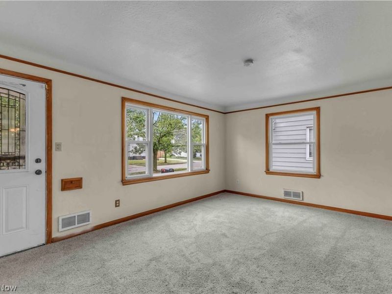 24 Leyton Road, Bedford, OH 44146 Photo 5