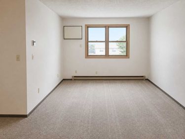 200 10th Avenue SE, Unit A2, Fairfax, MN 55332