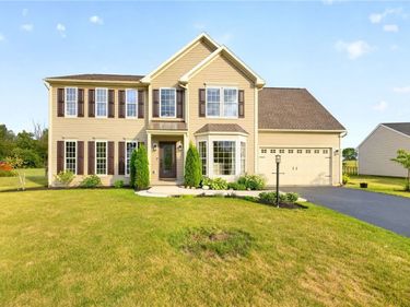 6672 Pond Side Circle, Victor, NY 14564