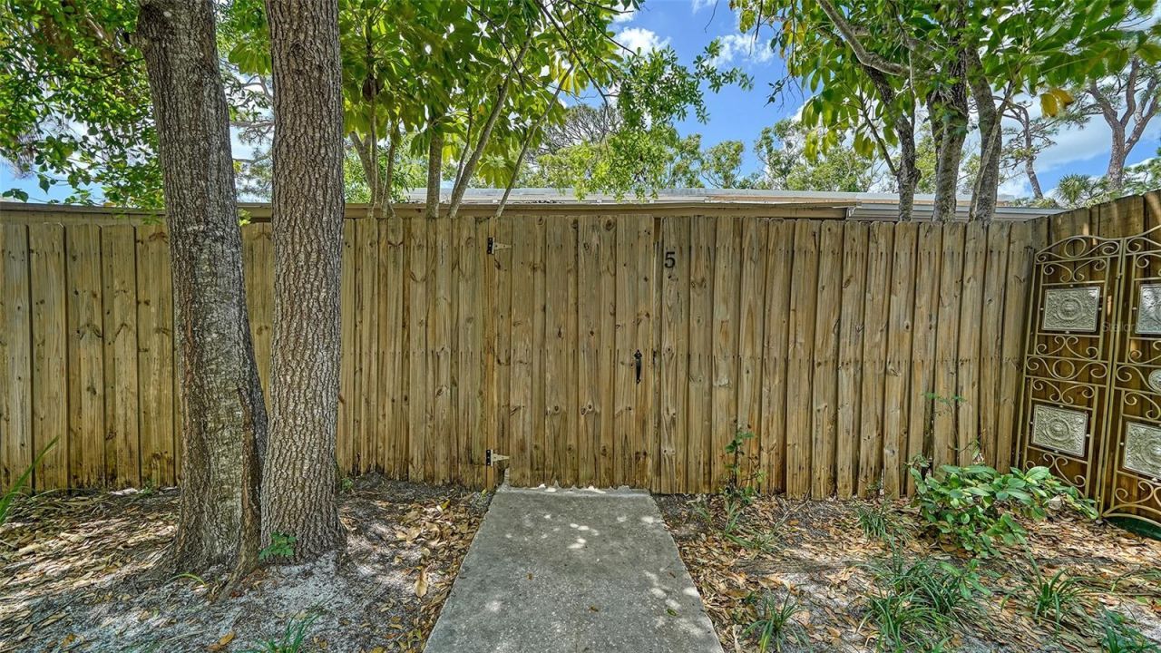 500 N Jefferson Avenue, Unit B-5, Sarasota, FL 34237 Photo