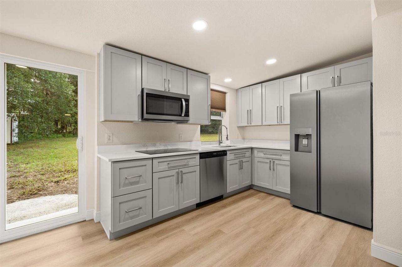 44034 Angus Avenue, Paisley, FL 32767 Photo