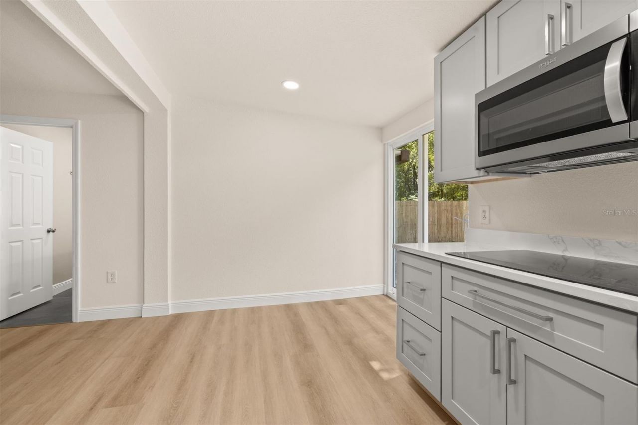 44034 Angus Avenue, Paisley, FL 32767 Photo