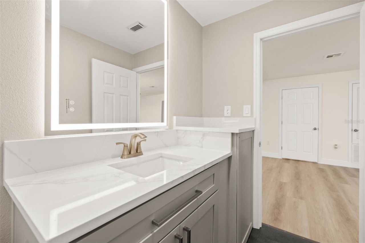 44034 Angus Avenue, Paisley, FL 32767 Photo