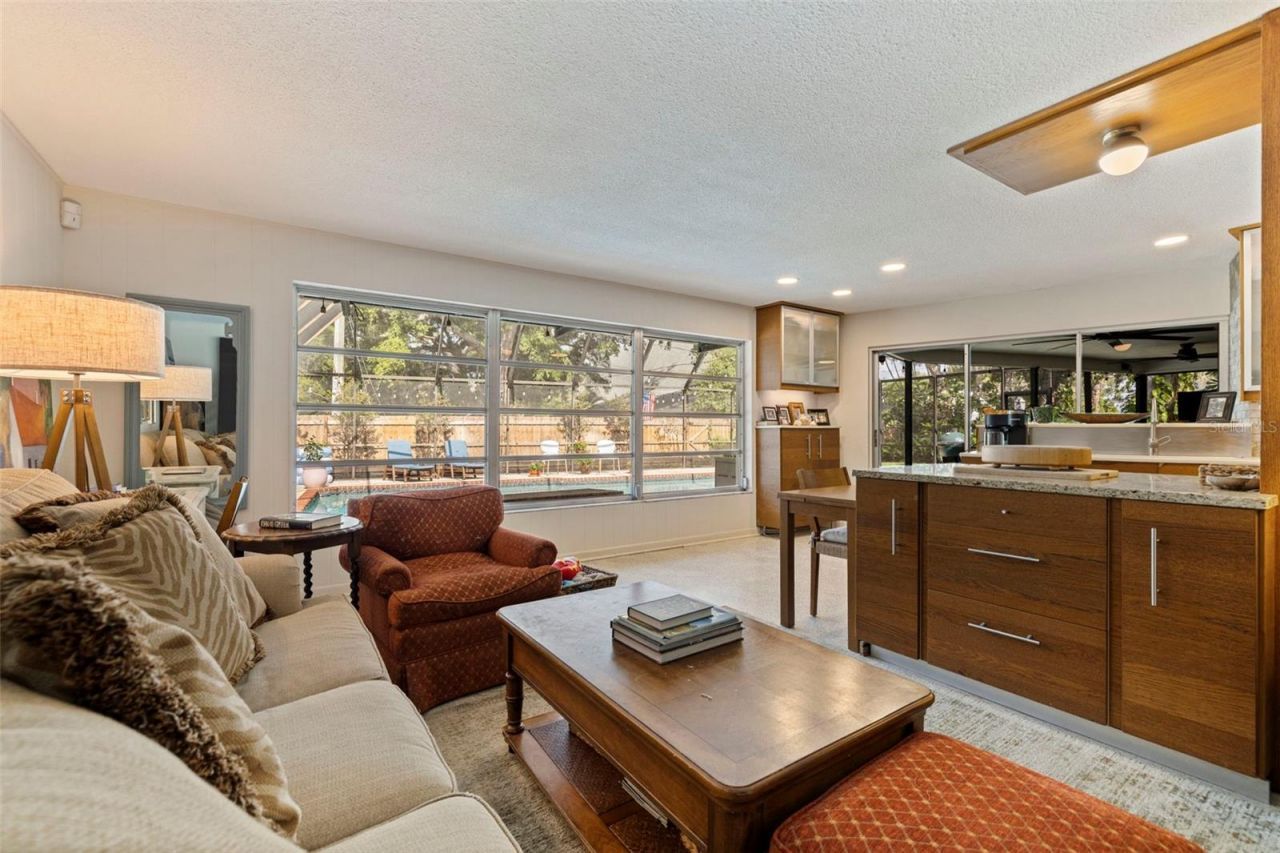 747 Sabal Court S, Saint Petersburg, FL 33705 Photo