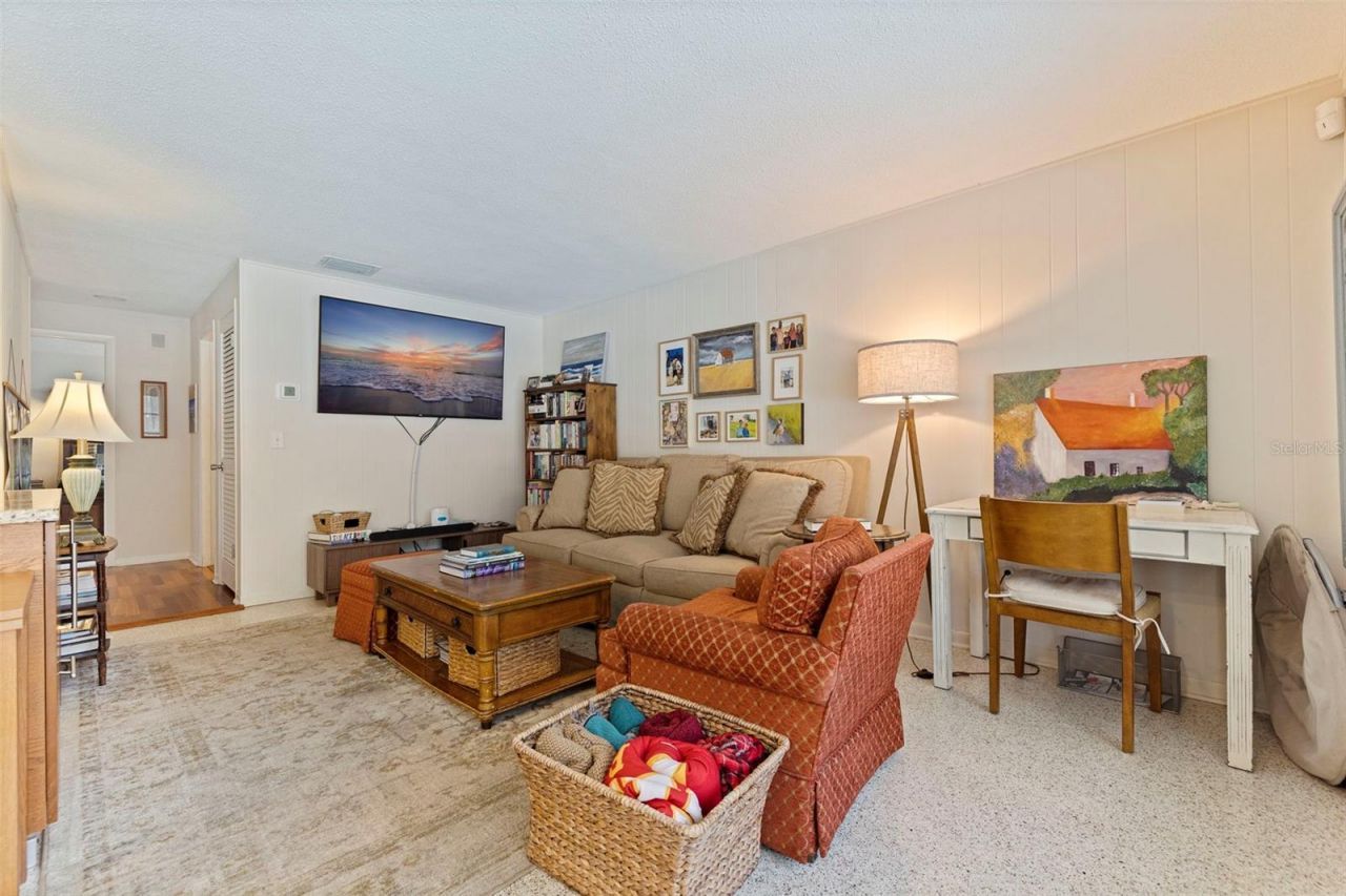 747 Sabal Court S, Saint Petersburg, FL 33705 Photo