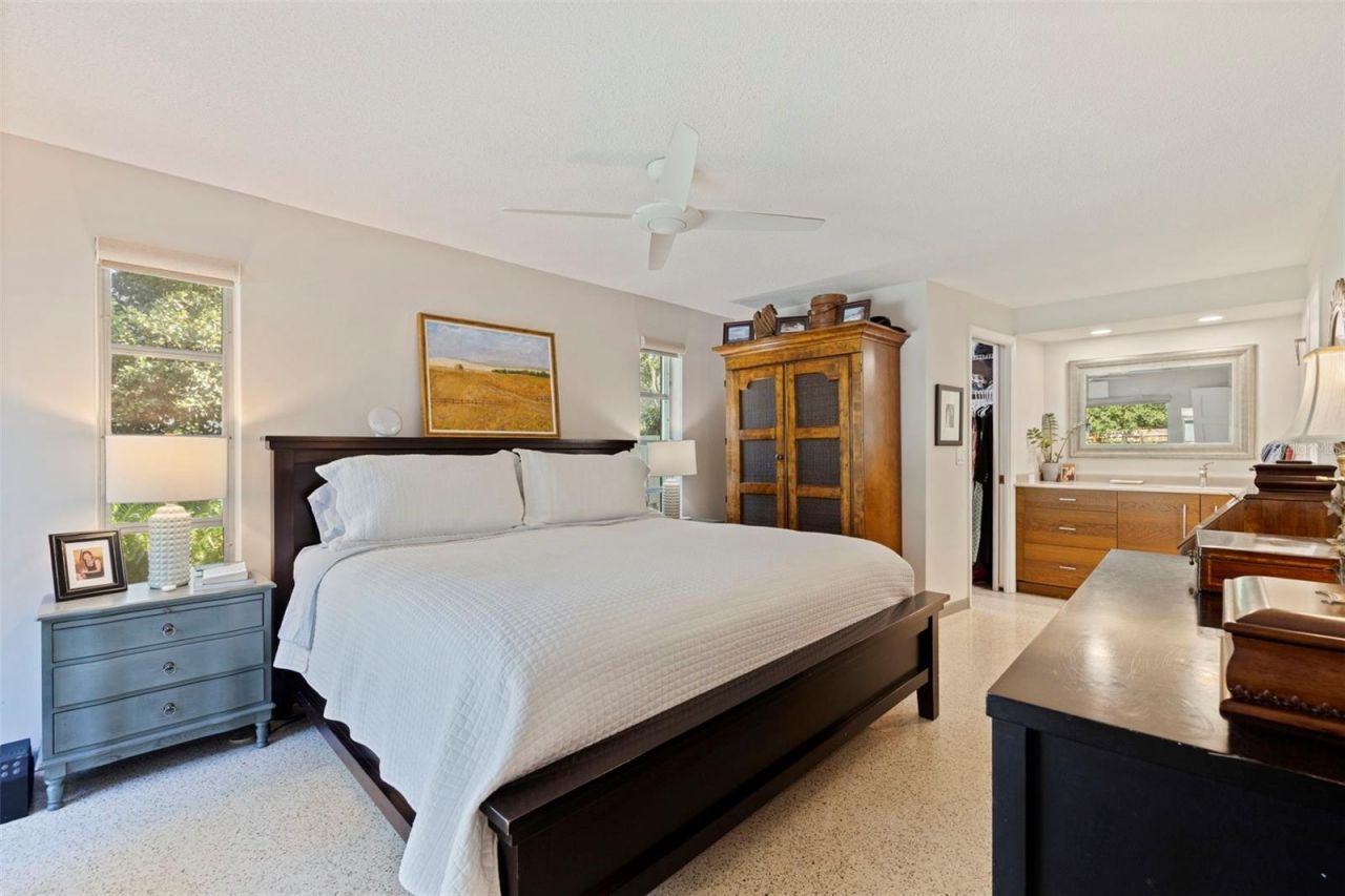 747 Sabal Court S, Saint Petersburg, FL 33705 Photo