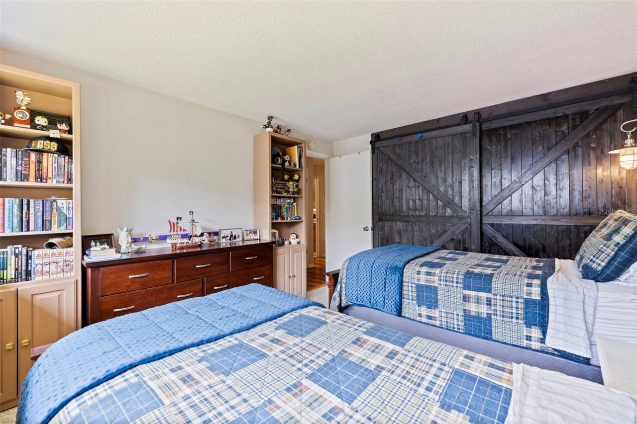 747 Sabal Court S, Saint Petersburg, FL 33705 Photo