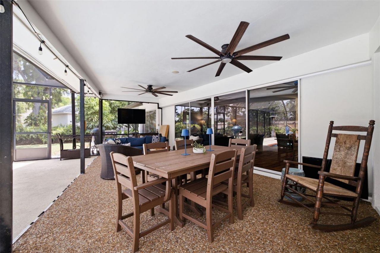 747 Sabal Court S, Saint Petersburg, FL 33705 Photo