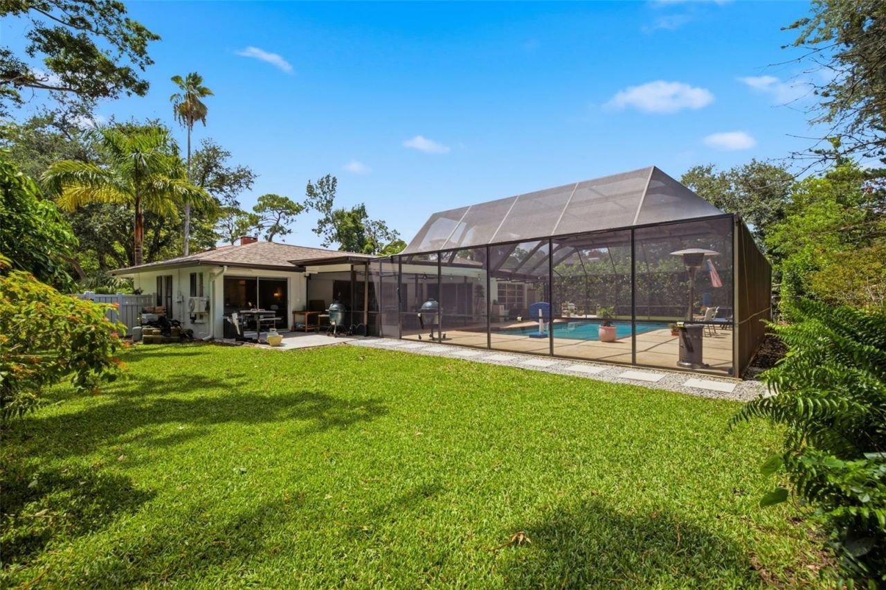 747 Sabal Court S, Saint Petersburg, FL 33705 Photo