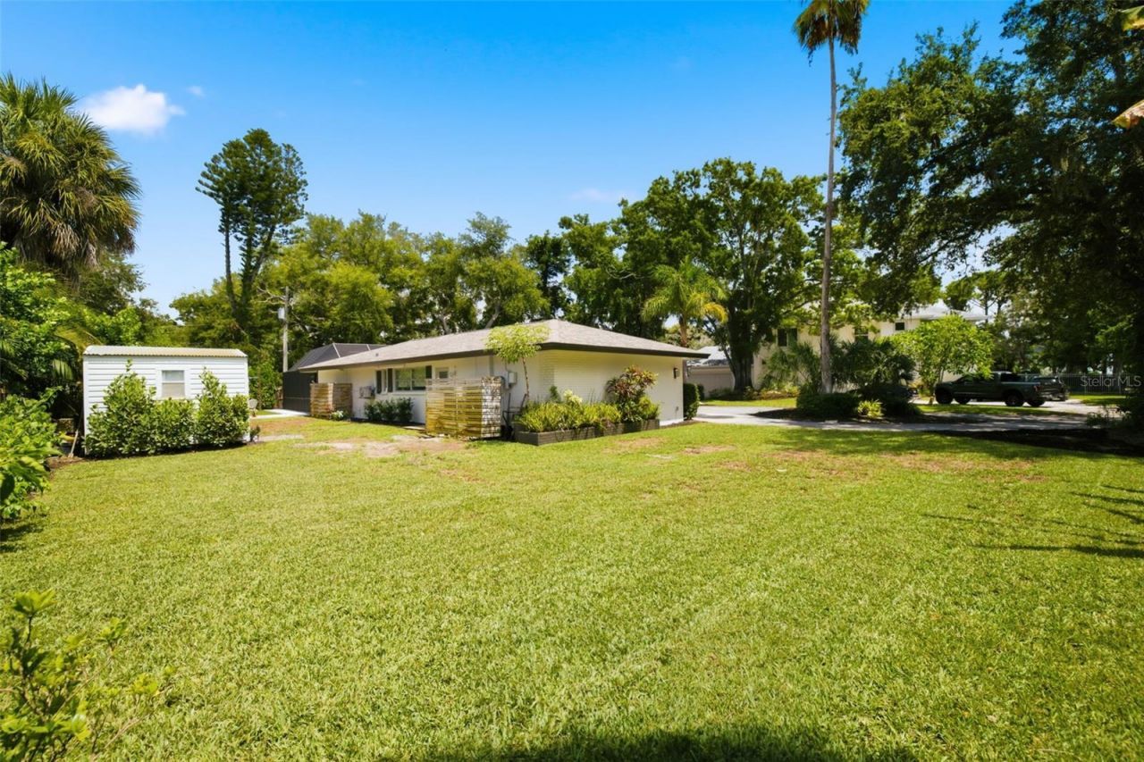 747 Sabal Court S, Saint Petersburg, FL 33705 Photo
