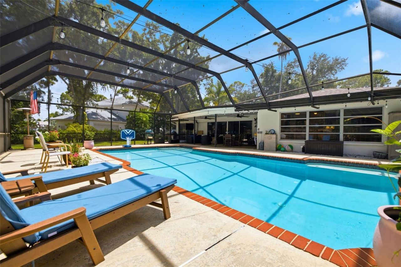 747 Sabal Court S, Saint Petersburg, FL 33705 Photo