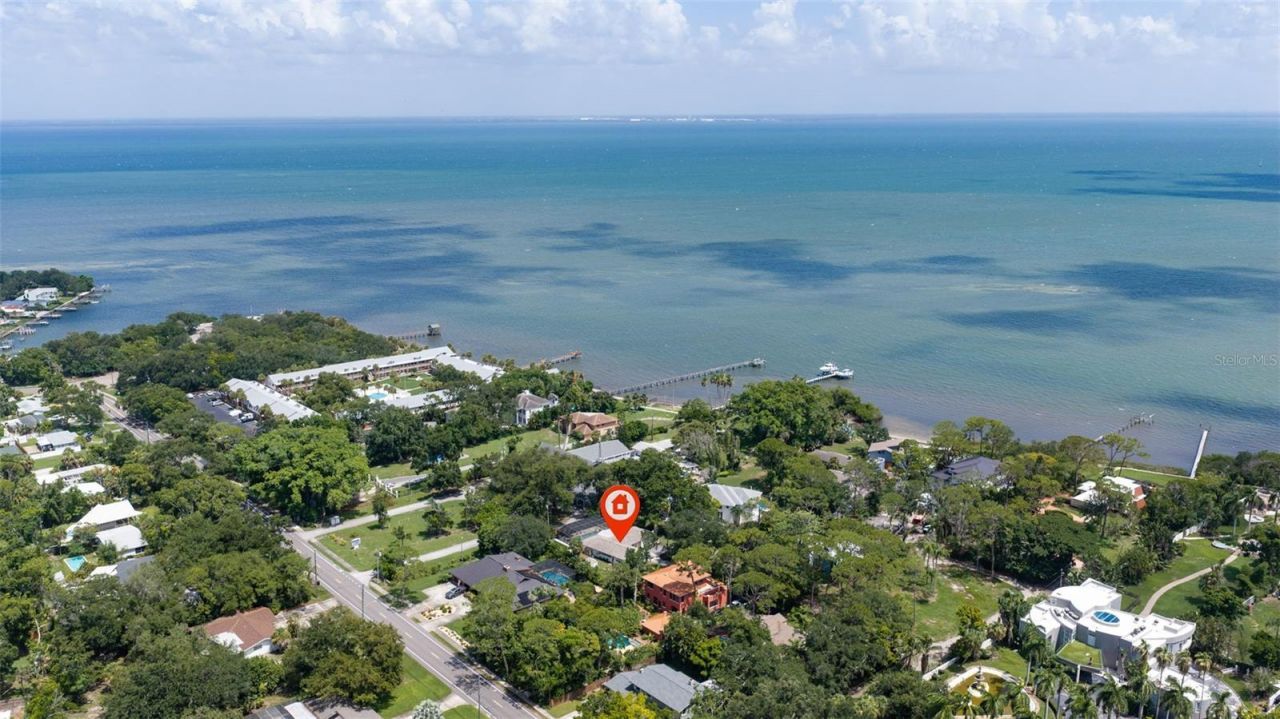 747 Sabal Court S, Saint Petersburg, FL 33705 Photo