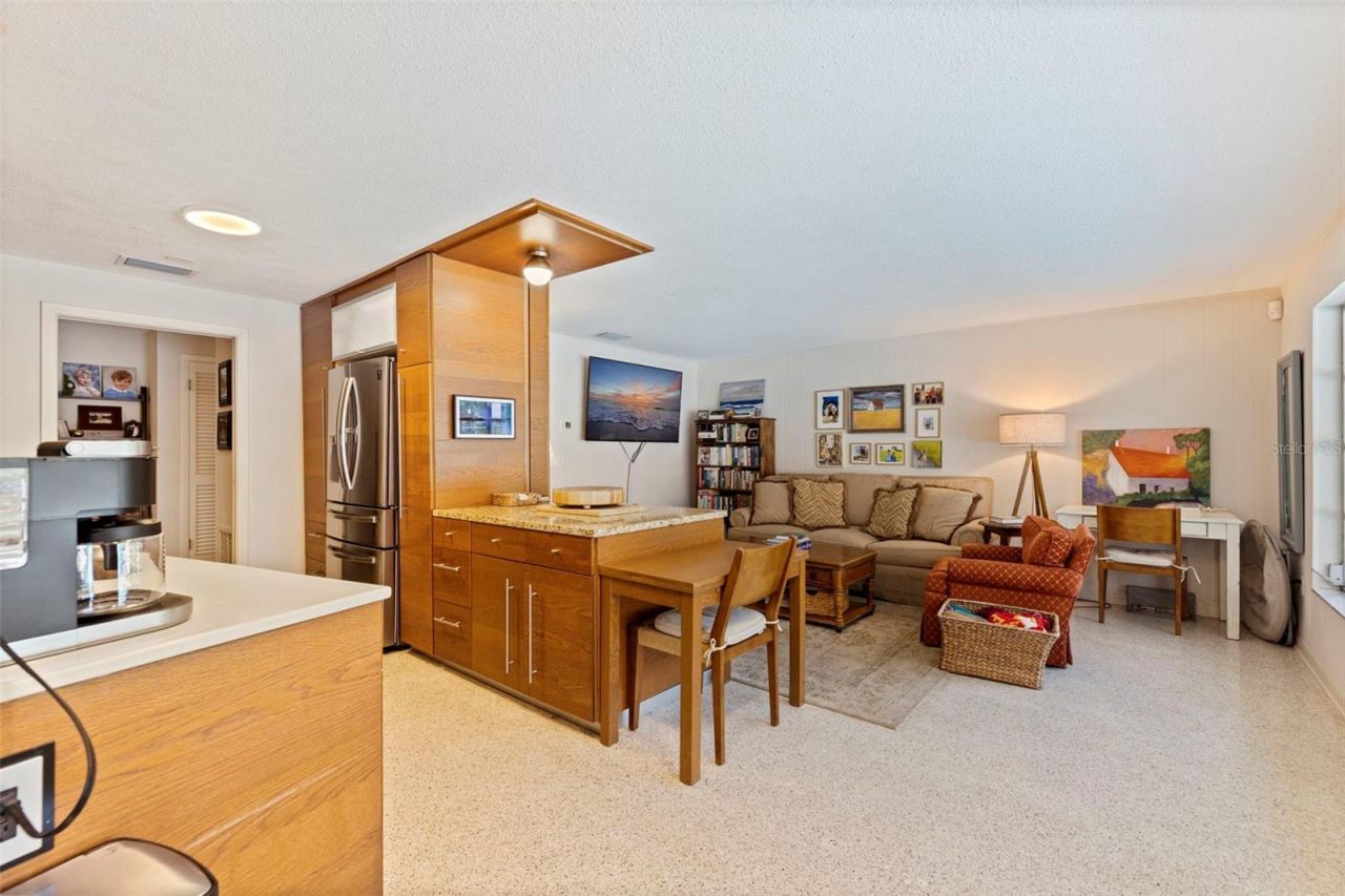 747 Sabal Court S, Saint Petersburg, FL 33705 Photo