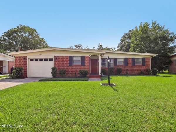 2804 SACK Drive E, Jacksonville, FL 32216