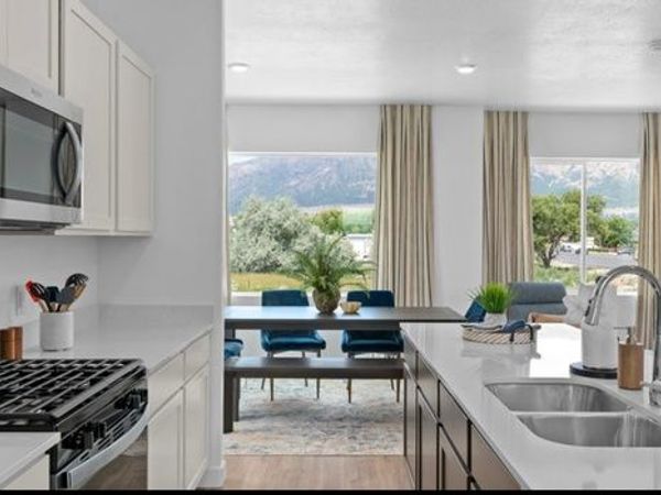 1262 N 275 E, Harrisville, UT 84404