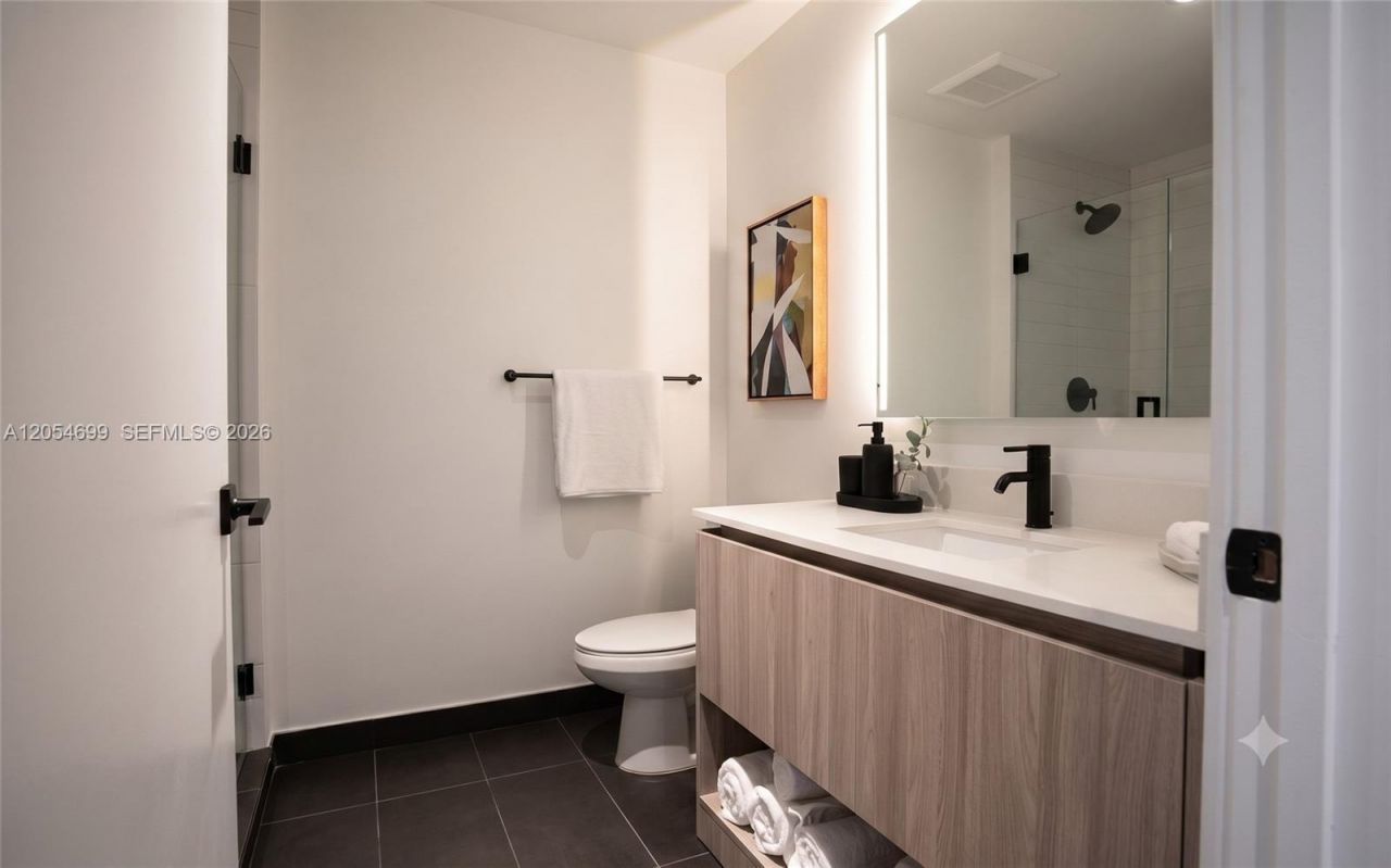 398 NE 5th St , Unit 3013, Miami, FL 33132 Photo
