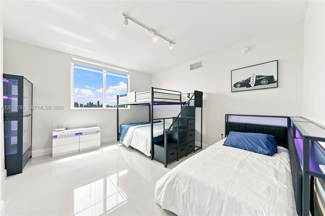 1861 NW S River Dr, Unit 2209, Miami, FL 33125 Photo