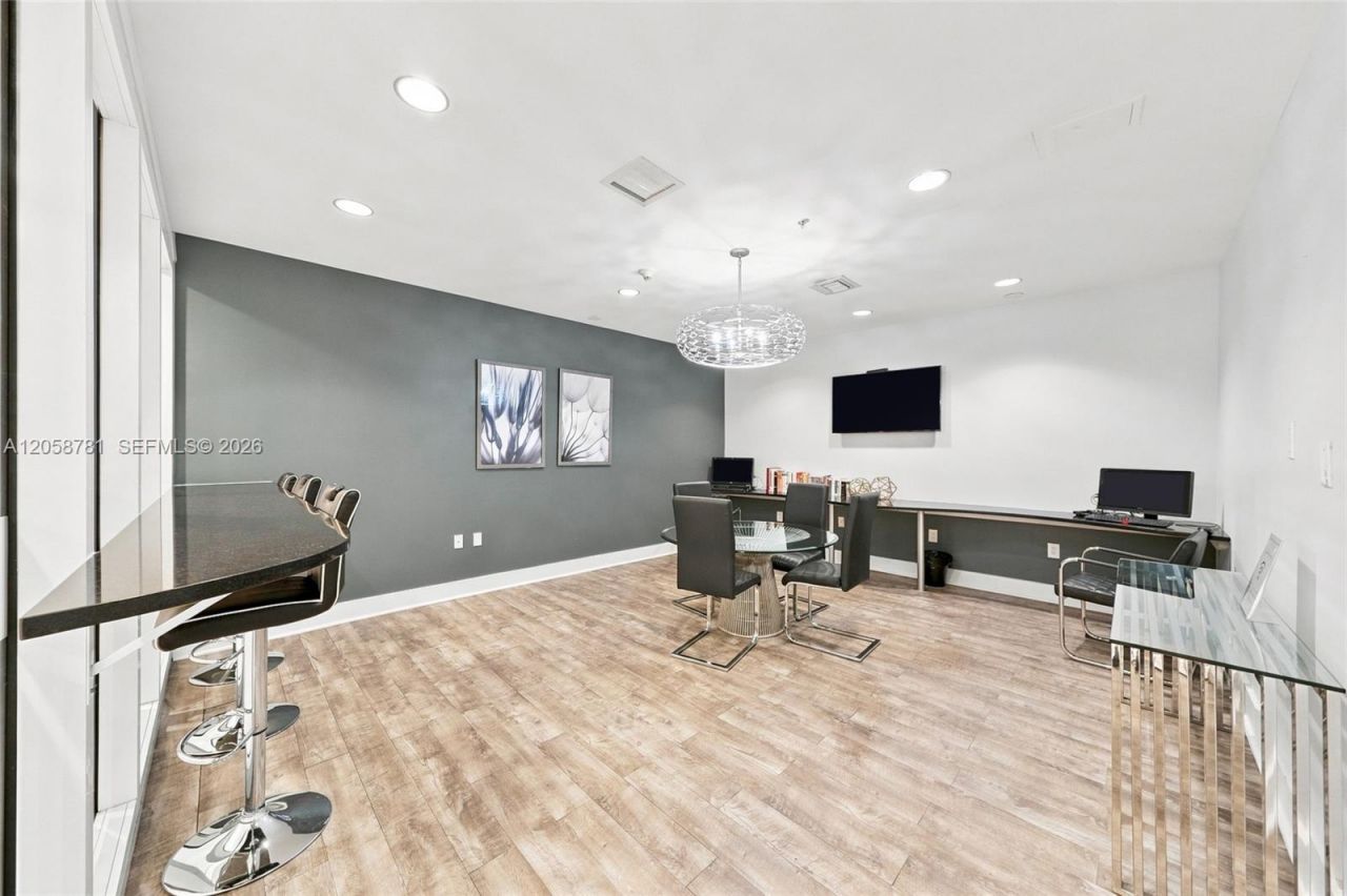 1861 NW S River Dr, Unit 2209, Miami, FL 33125 Photo