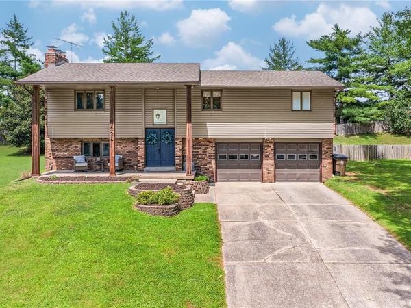1226 Hilldale Circle , Cape Girardeau, MO 63701