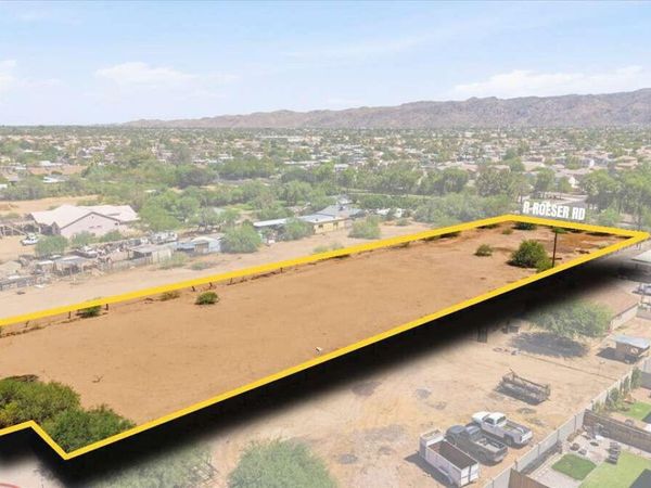 1141 E Roeser Road, Unit -, Phoenix, AZ 85040
