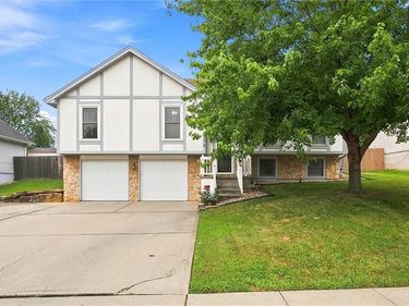 502 NW 72nd Terrace, Kansas City, MO 64118