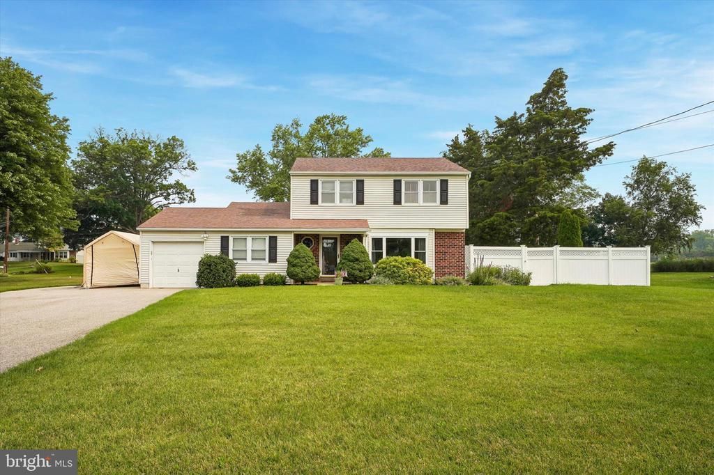 2027 BIRCHWOOD DRIVE, EAST NORRITON, PA 19401