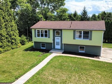 8612 BEATRICE LANE, BATH, PA 18014