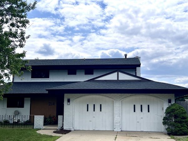 214 Cambridge Lane , Bloomingdale, IL 60108