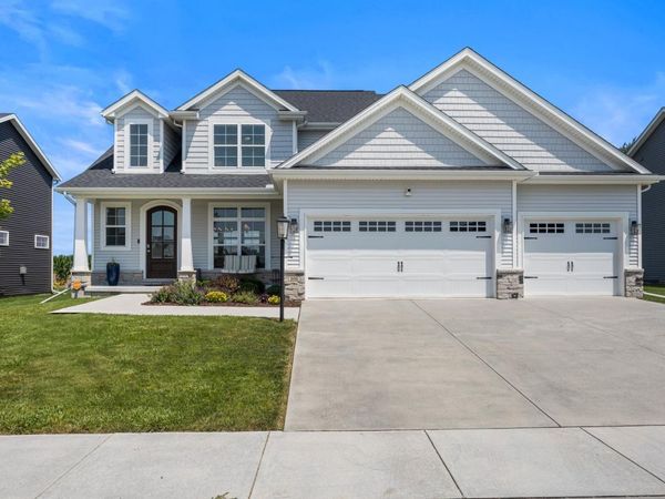 906 Declaration Drive, Savoy, IL 61874