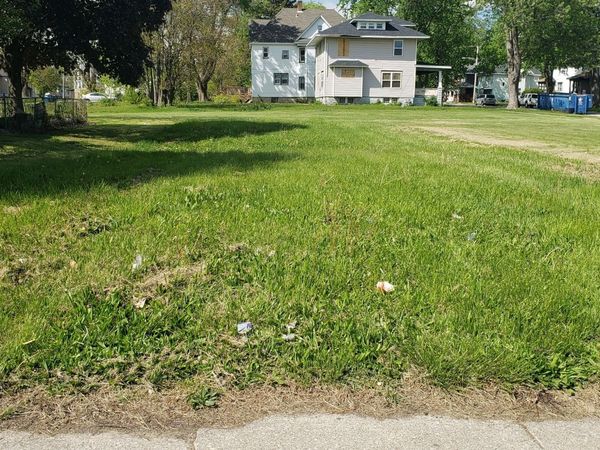 916 E Court Street , Kankakee, IL 60901
