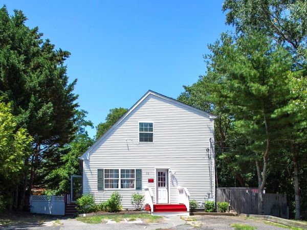 32 Birch Court, Flanders, NY 11901
