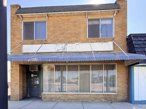1093 Fort Street, Wyandotte, MI 48192