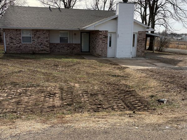 1001 E Pecan Street , Cushing, OK 74023