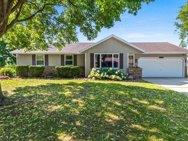3008 GILBERT DRIVE, Green Bay, WI 54311
