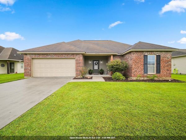 4676 Aubrey Ann Dr, Addis, LA 70710