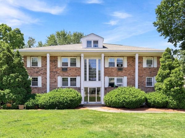 53 N Billerica Rd, Unit 8, Lowell, MA 01852