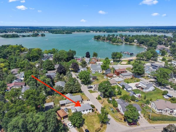 3404 Fischer Dr, Burlington, WI 53105