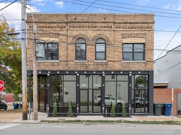 2700 Macklind Avenue, St Louis, MO 63139