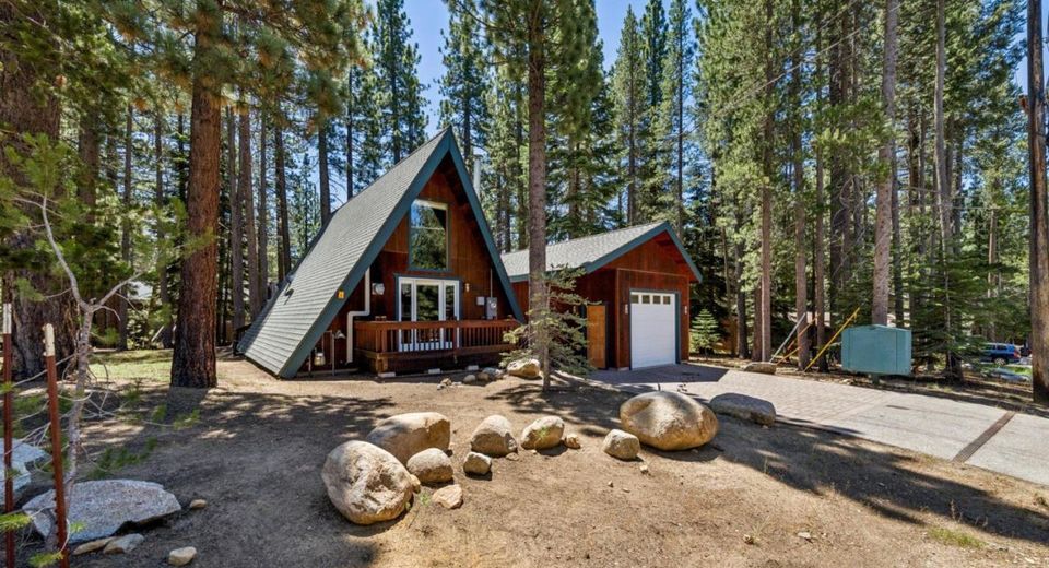 1588 Oglala Street, South Lake Tahoe, CA 96150 Photo