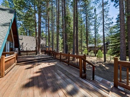 1588 Oglala Street, South Lake Tahoe, CA 96150 Photo