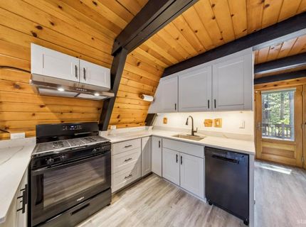 1588 Oglala Street, South Lake Tahoe, CA 96150 Photo