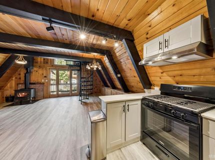 1588 Oglala Street, South Lake Tahoe, CA 96150 Photo