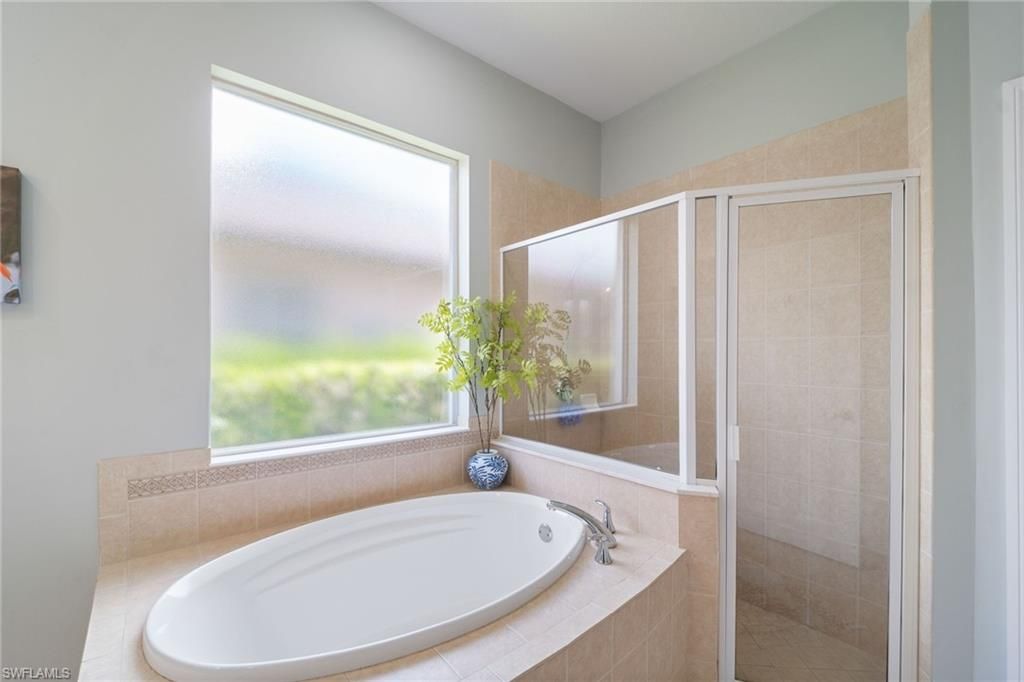28281 L Burton Fletcher Ct, Bonita Springs, FL 34135 Photo