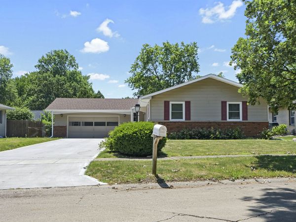 2205 Glenoak Drive , Champaign, IL 61821